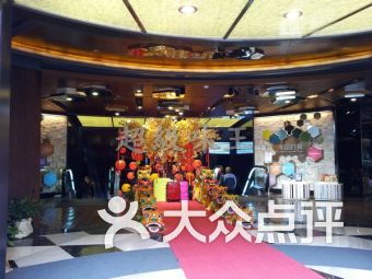 百貨商店團(tuán)購指南 地址、電話與營業(yè)時間一覽